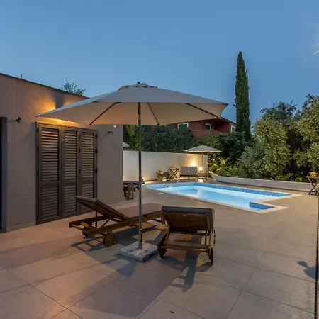 2nightstudios Gasthof 4*