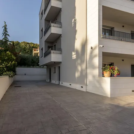 בית הארחה 2nightstudios ספליט