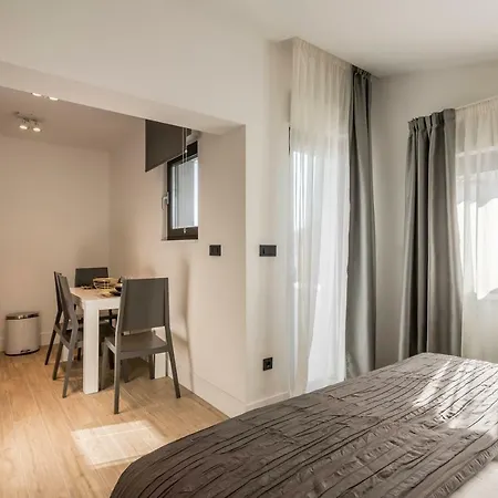 2nightstudios Gasthof Split