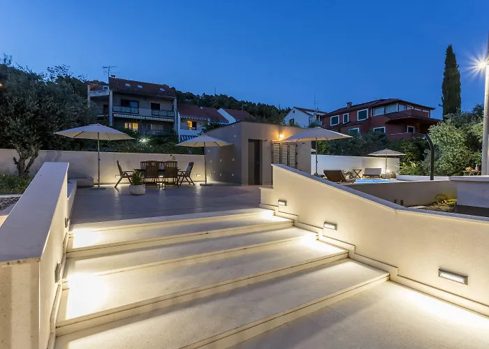 2nightstudios בית הארחה