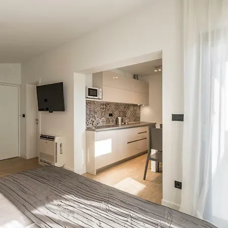 2nightstudios Pensión