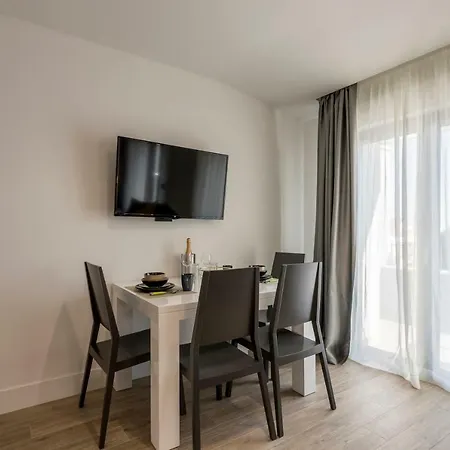 2nightstudios Πανσιόν 4*