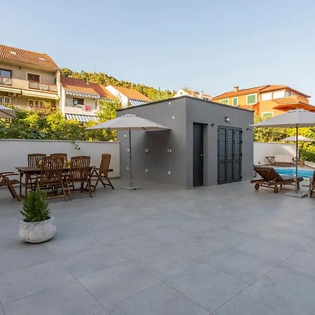 2nightstudios 스플리트