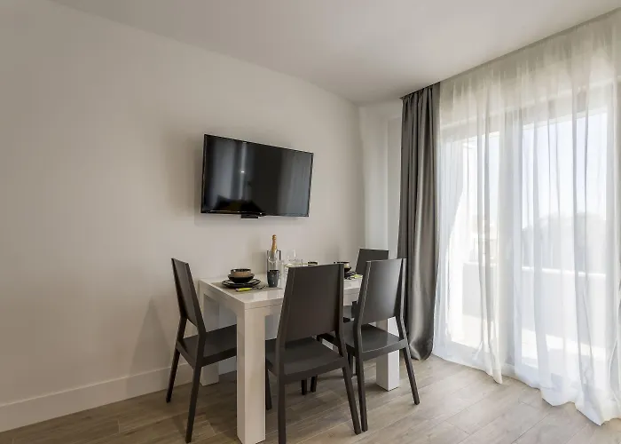 2nightstudios Gæstehus 4*