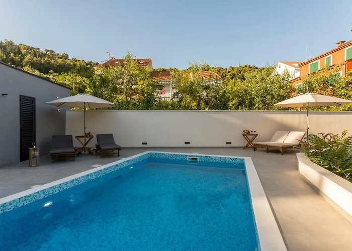 2nightstudios 4* Split