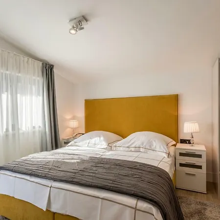 2nightstudios Πανσιόν 4*