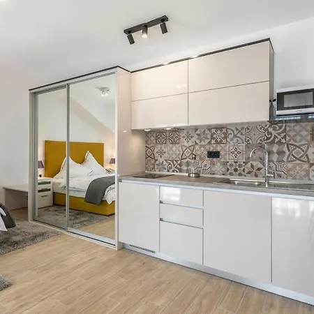 2nightstudios 4*